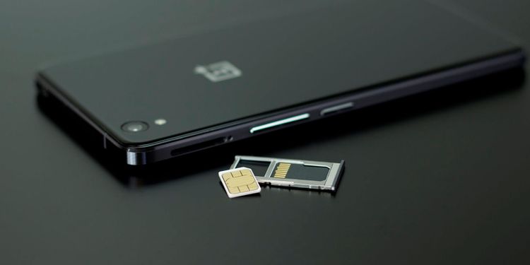 6 Reasons Why You Should NOT Use SD Cards With Android Phones