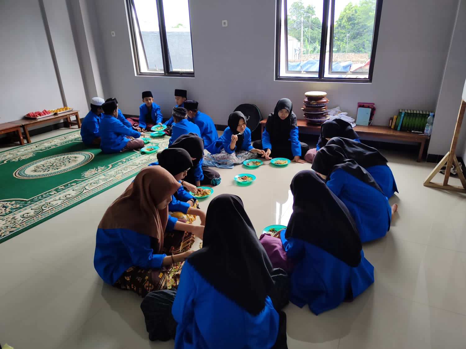 Bantuan anda sangat bermanfaat untuk mereka