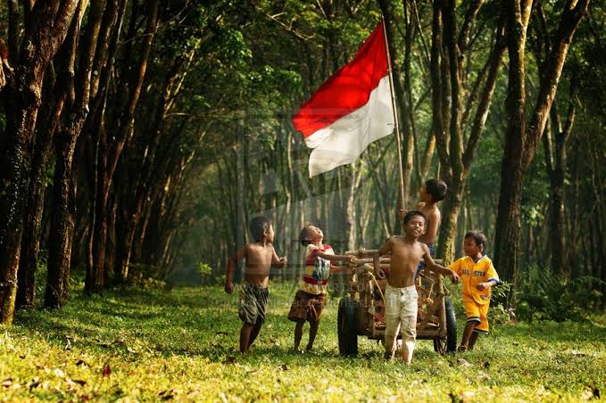 Menyongsong Merdeka dan Kibar Bendera