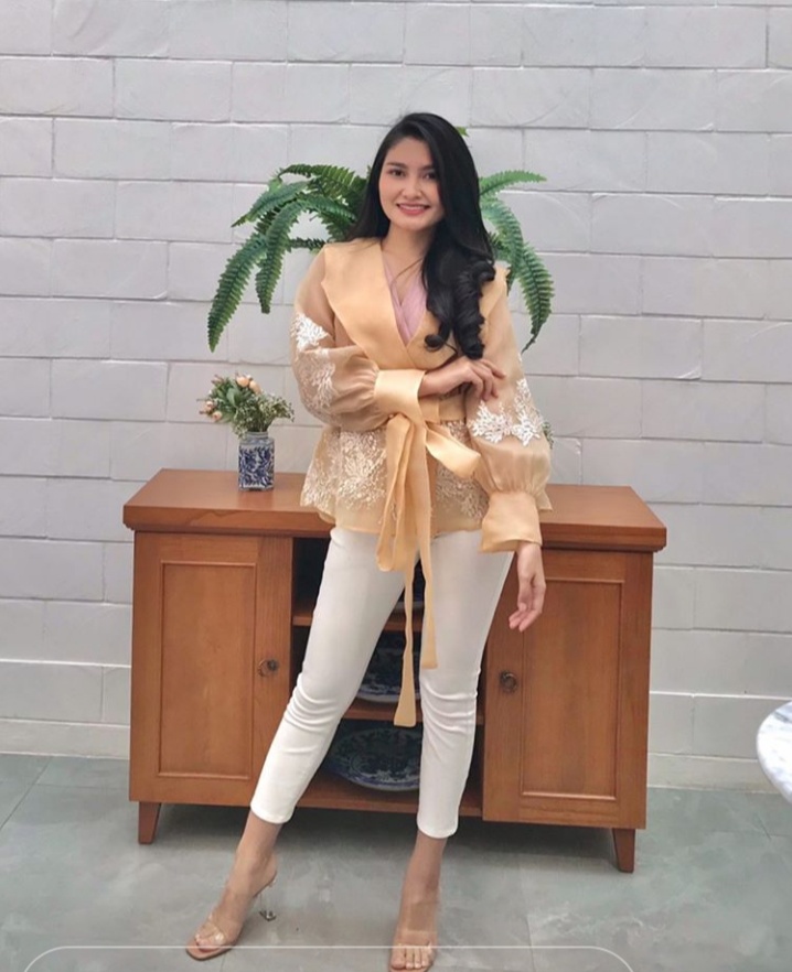 Puisi Cinta Yang Bersemi