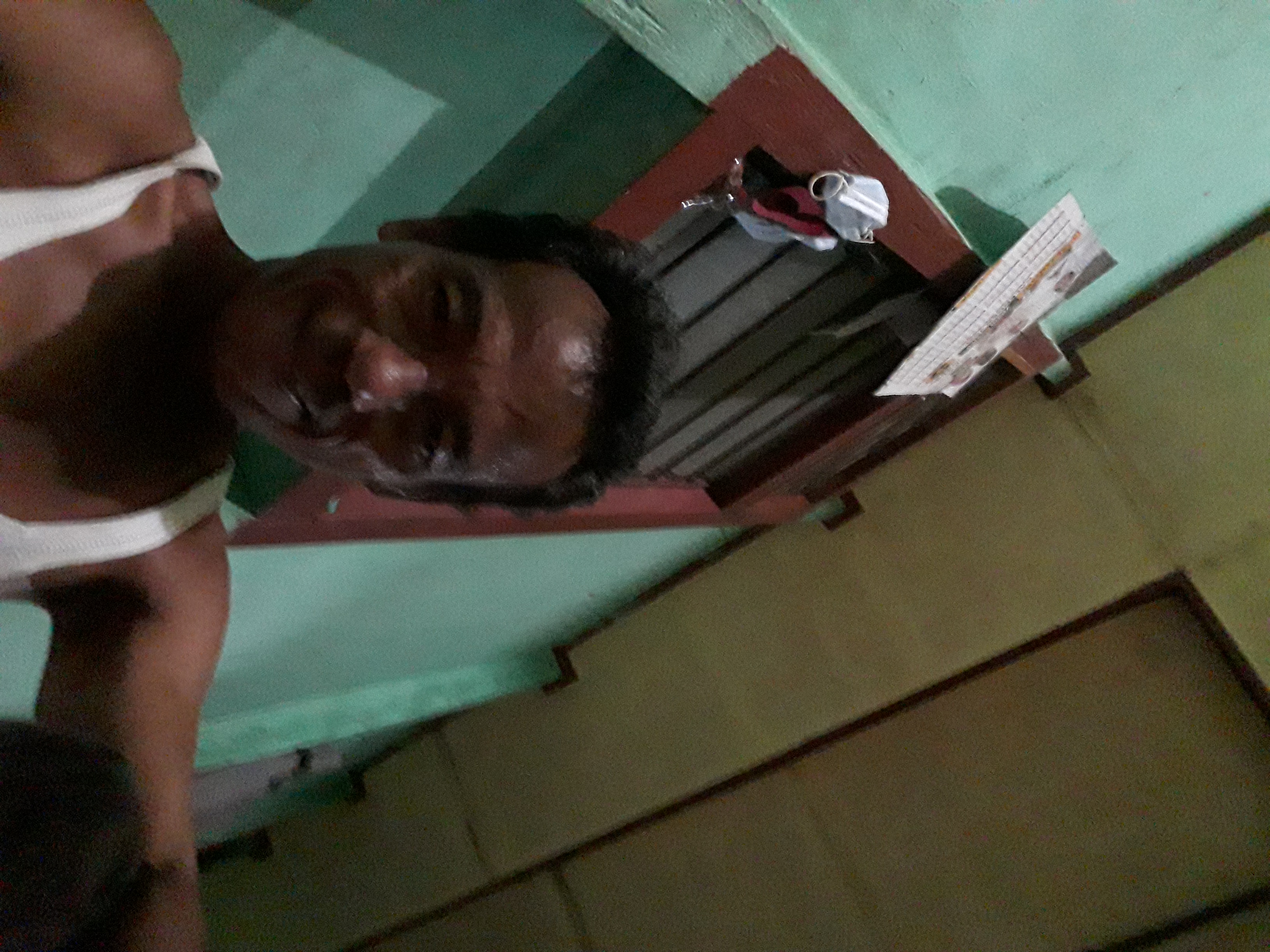 #Hernia menyiksa suamiku